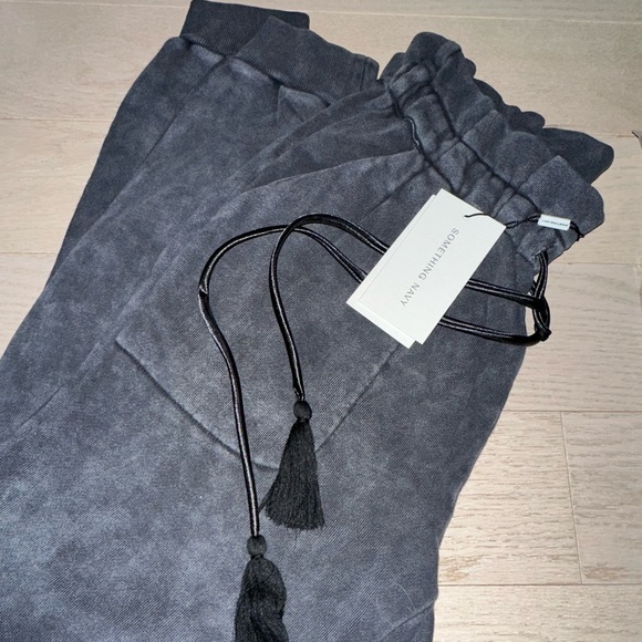 NWT Something Navy Paper bag sweatpants - Picture 4 of 14